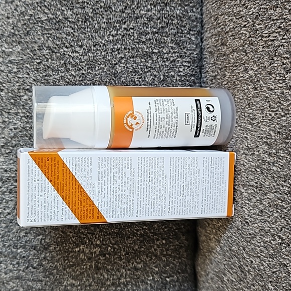 REN Glycol Lactic Radiance Renewal Mask With AHA - Picture 3 of 7